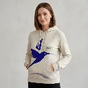 Dama_usando_hoodie_ecommerce_202606141048.webp